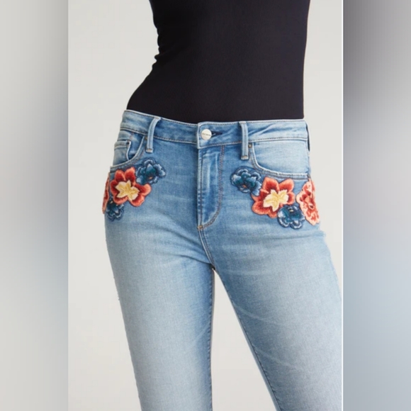 Driftwood Colette High Rise Fray Hem Jean Straight Crop Floral Applique  Size 25 - Picture 3 of 13